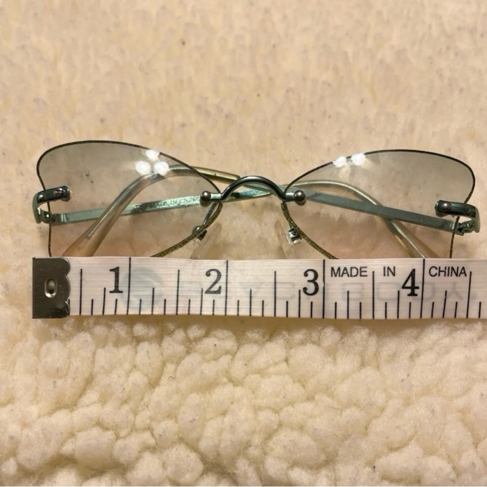 Stylish Gold and Silver Women's Sunglasses - Picture 12 of 17